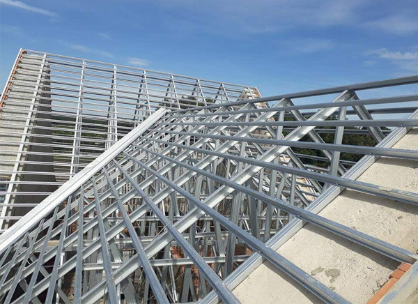 Khung kèo thép nhẹ có chịu được bão cấp 12 không